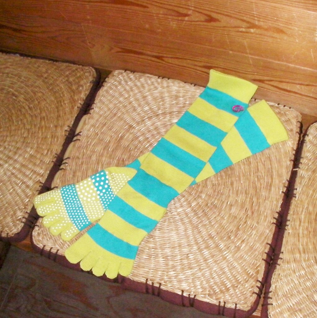 画像1: 11'-12' oran'ge(オレンジ)　border sock（5本指 滑り止め付き)　　lime/blu